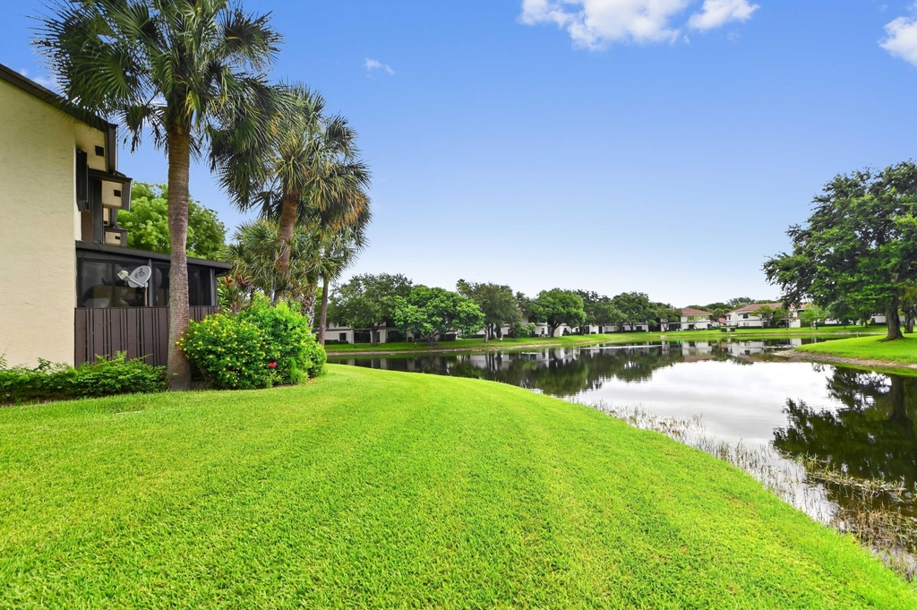 4587 Carambola Circle S - Photo 32