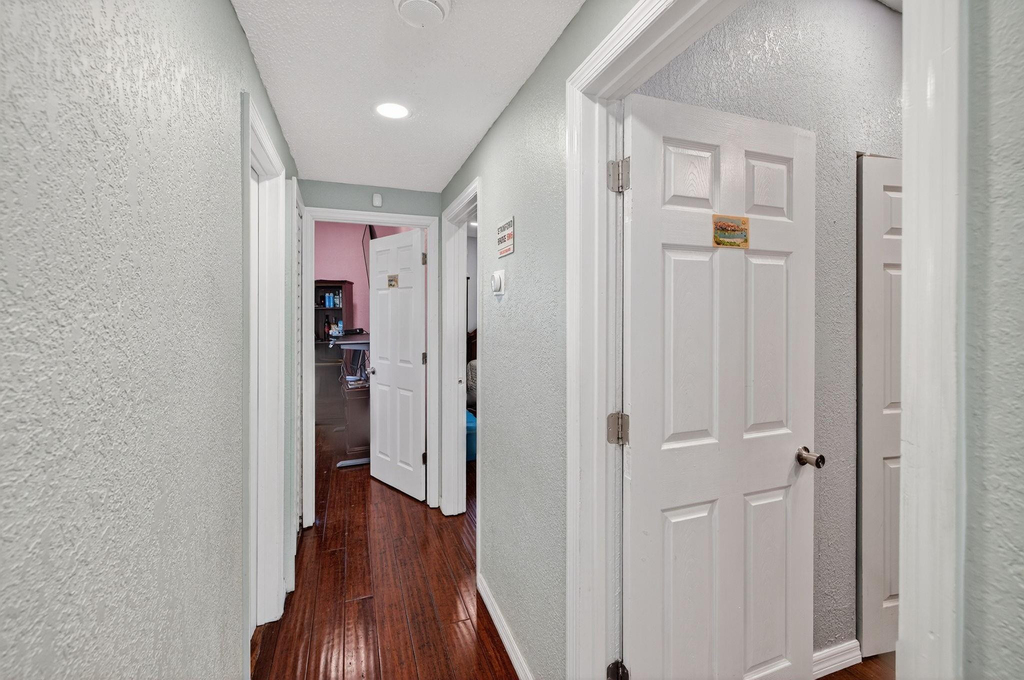 300 Sw 25th Avenue - Photo 19