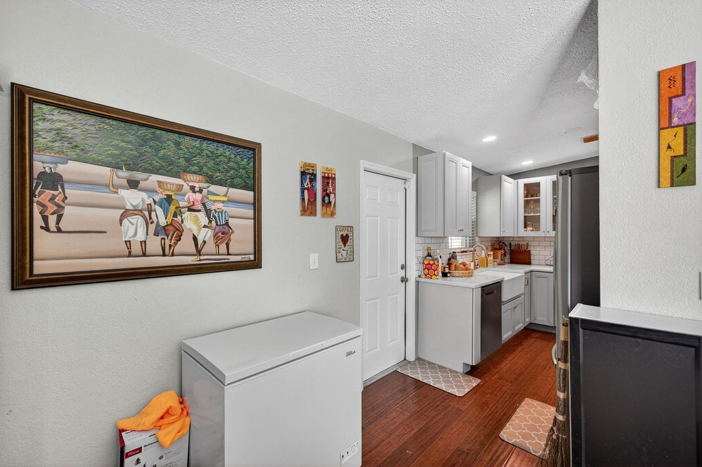 300 Sw 25th Avenue - Photo 11