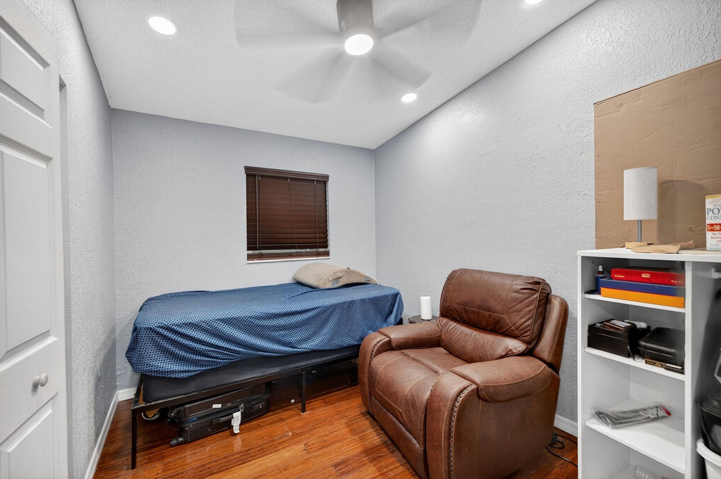 300 Sw 25th Avenue - Photo 27