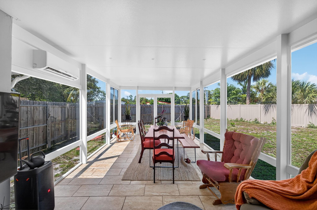 300 Sw 25th Avenue - Photo 30