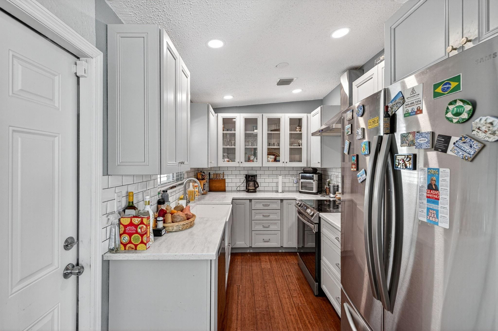 300 Sw 25th Avenue - Photo 12