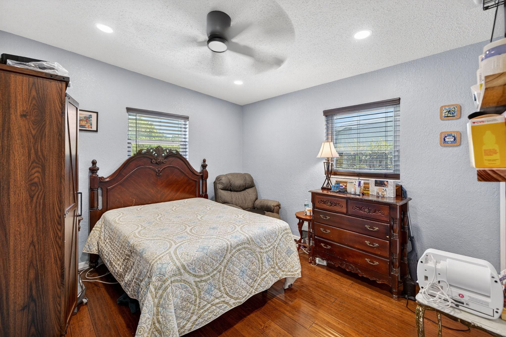 300 Sw 25th Avenue - Photo 20