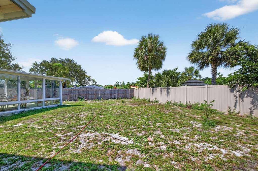 300 Sw 25th Avenue - Photo 40