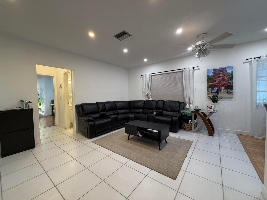 1300 N 17th Avenue - Photo 4