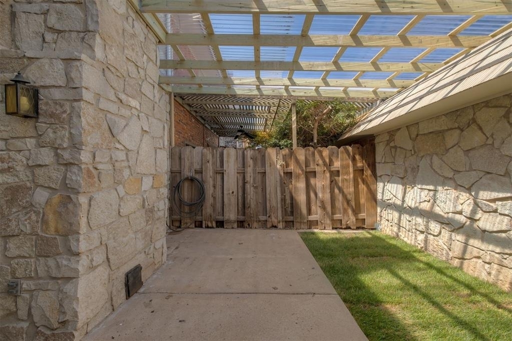 3057 W Wilshire Boulevard - Photo 35
