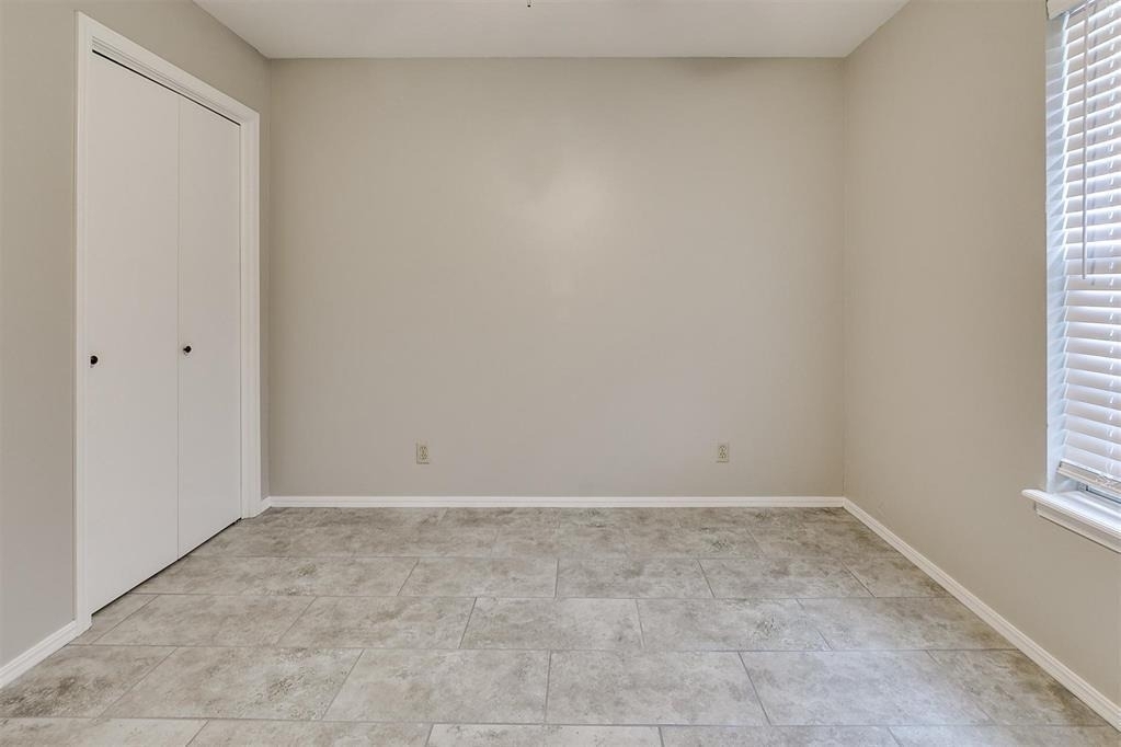 828 Russell Circle - Photo 1