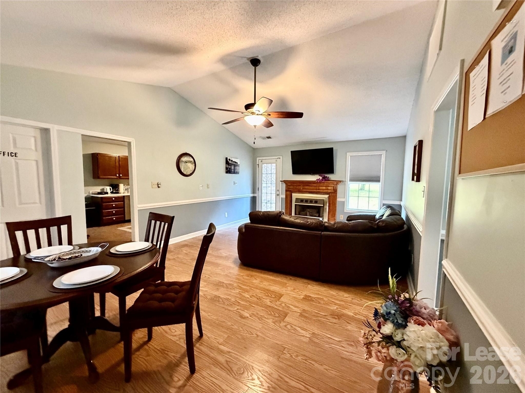 2809 Faircroft Way - Photo 1