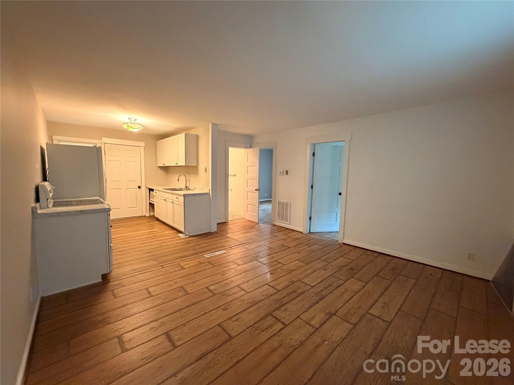 825 Rodey Avenue - Photo 3
