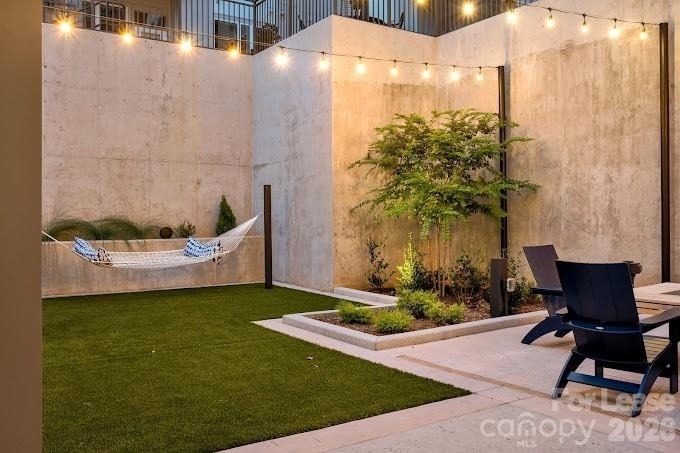 2020 W Morehead Street - Photo 4