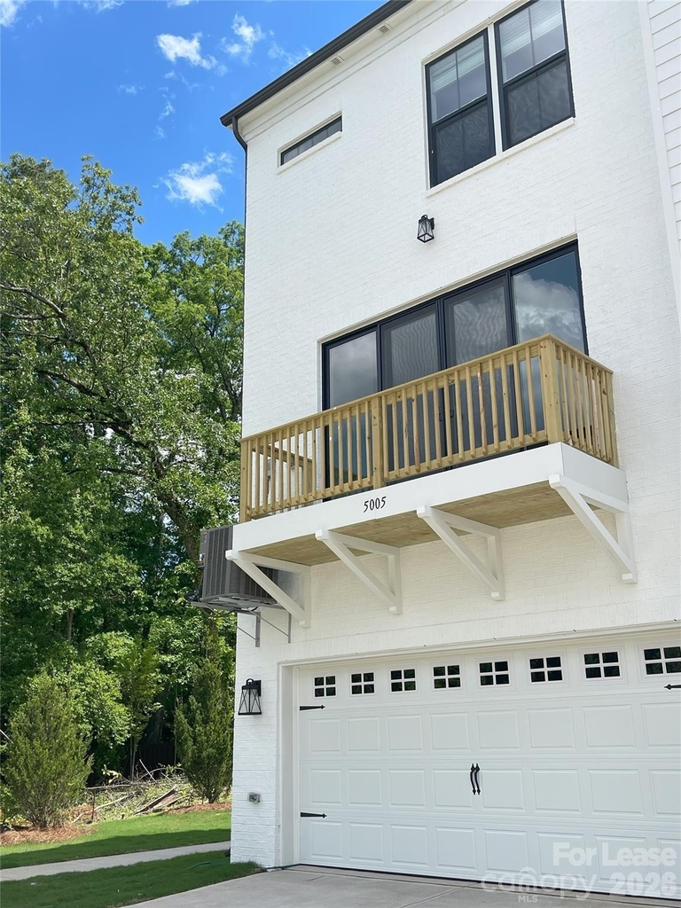 5005 Layman Drive - Photo 4