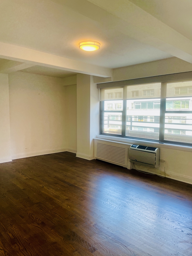  157 East 57th Street, 16A - Photo 3