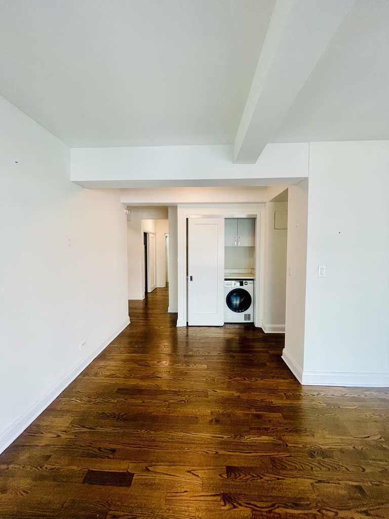  157 East 57th Street, 16A - Photo 9
