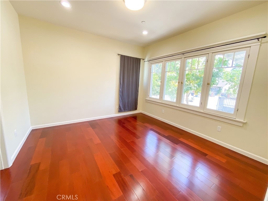 113 Sunset Avenue - Photo 4