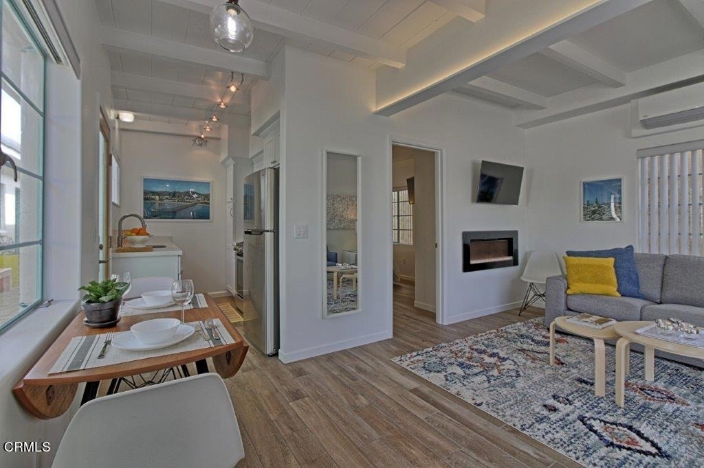1078 S Seaward Avenue - Photo 2