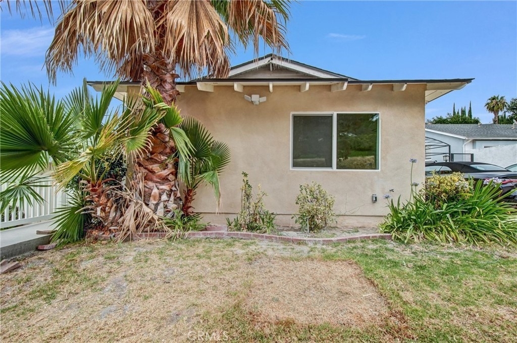 21713 Mulholland Dr - Photo 1