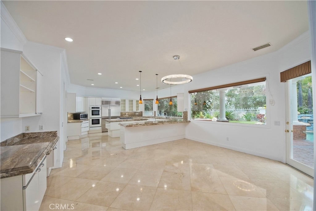 5607 Manley Court - Photo 11