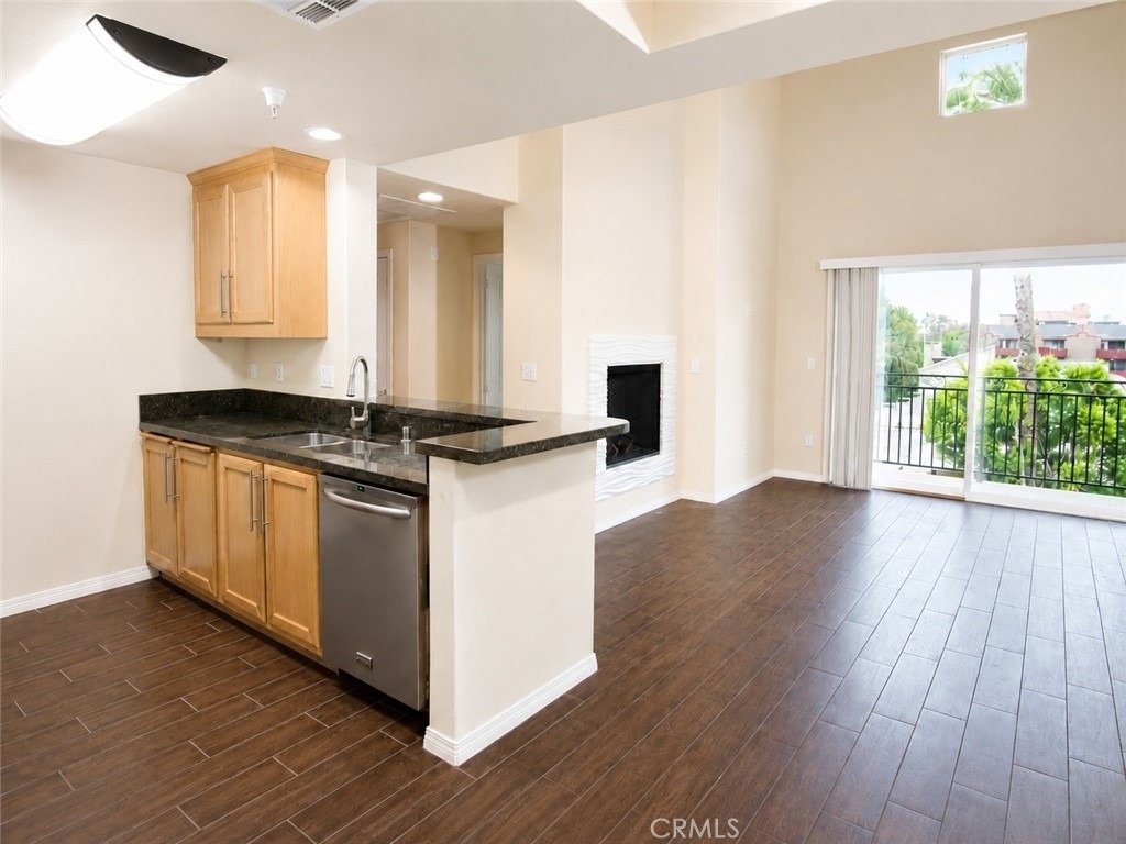 11925 Kling Street - Photo 9