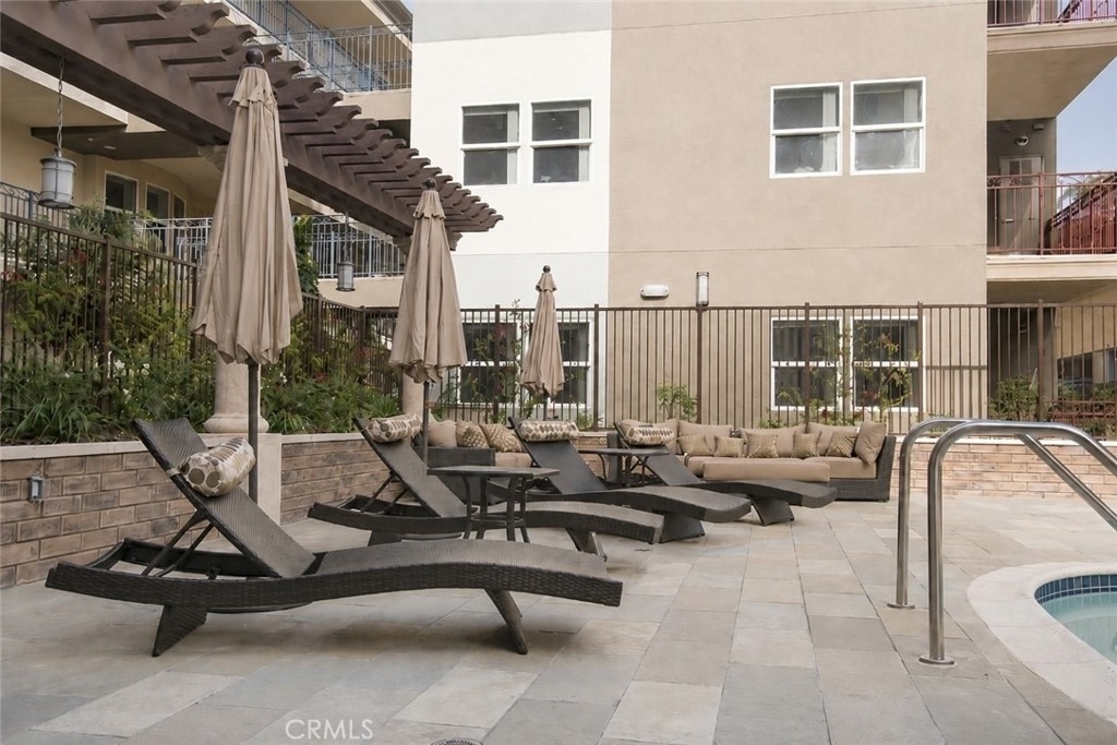 11925 Kling Street - Photo 3