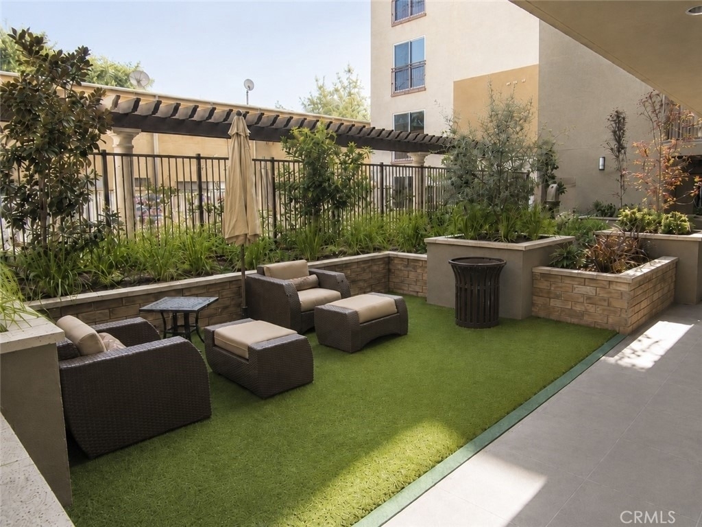 11925 Kling Street - Photo 1