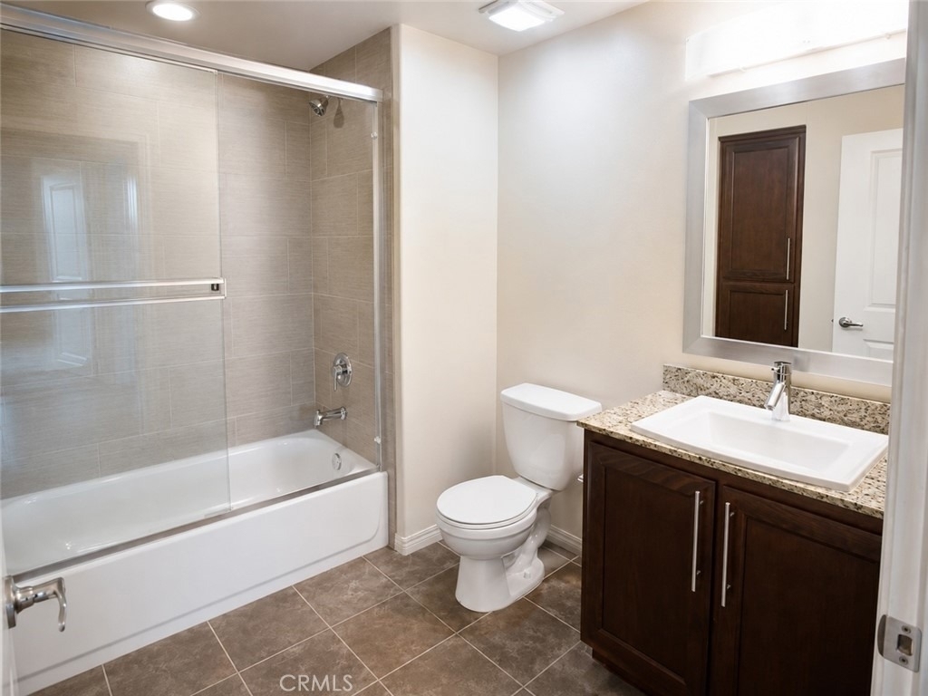 11925 Kling Street - Photo 14