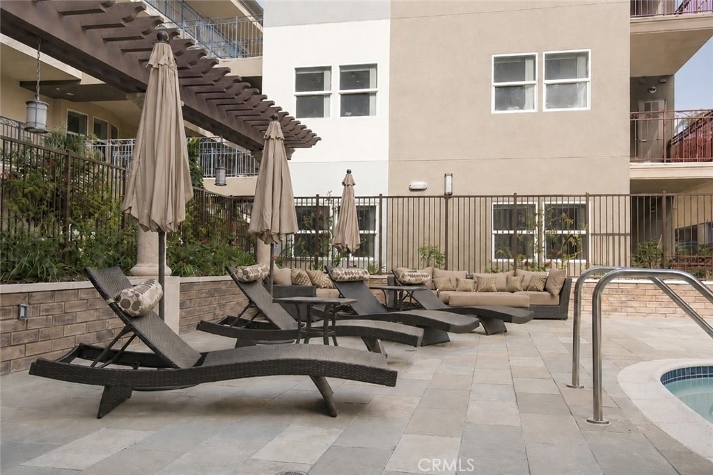 11925 Kling Street - Photo 3