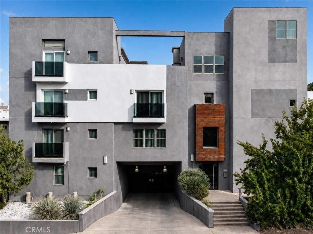 11925 Kling Street - Photo 0