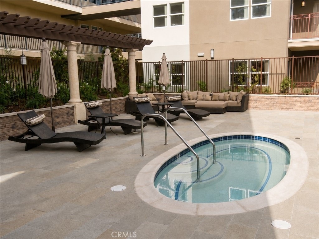 11925 Kling Street - Photo 2