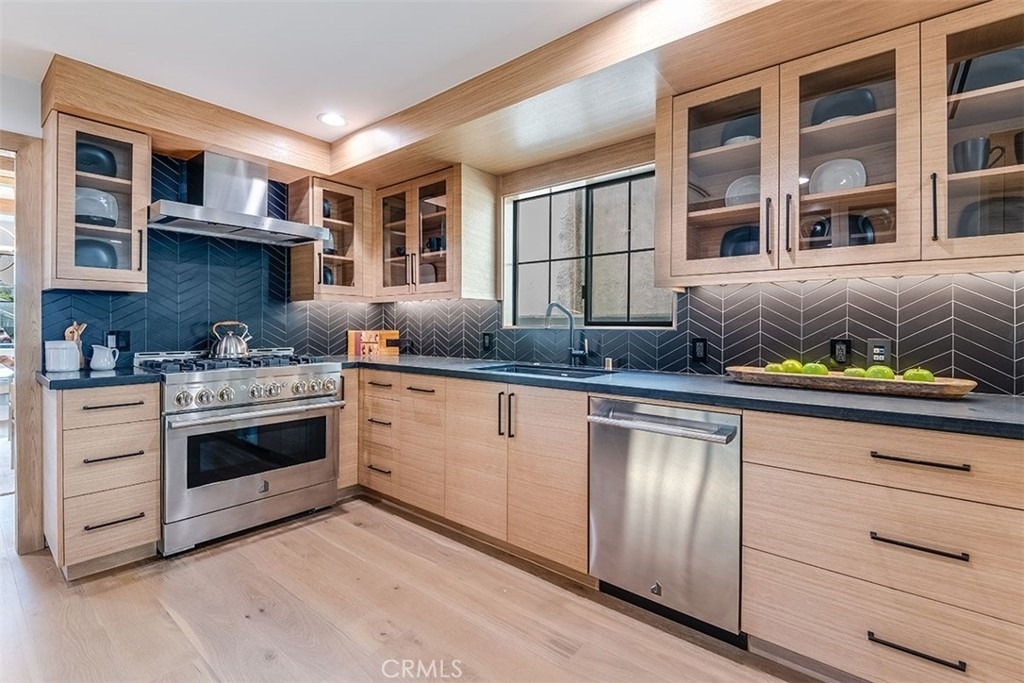 14803 Otsego Street - Photo 13