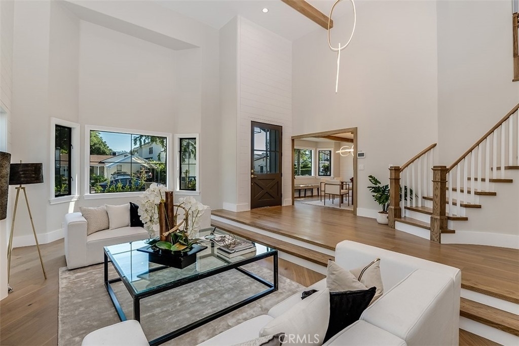 14803 Otsego Street - Photo 5
