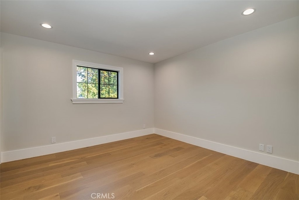 14803 Otsego Street - Photo 32