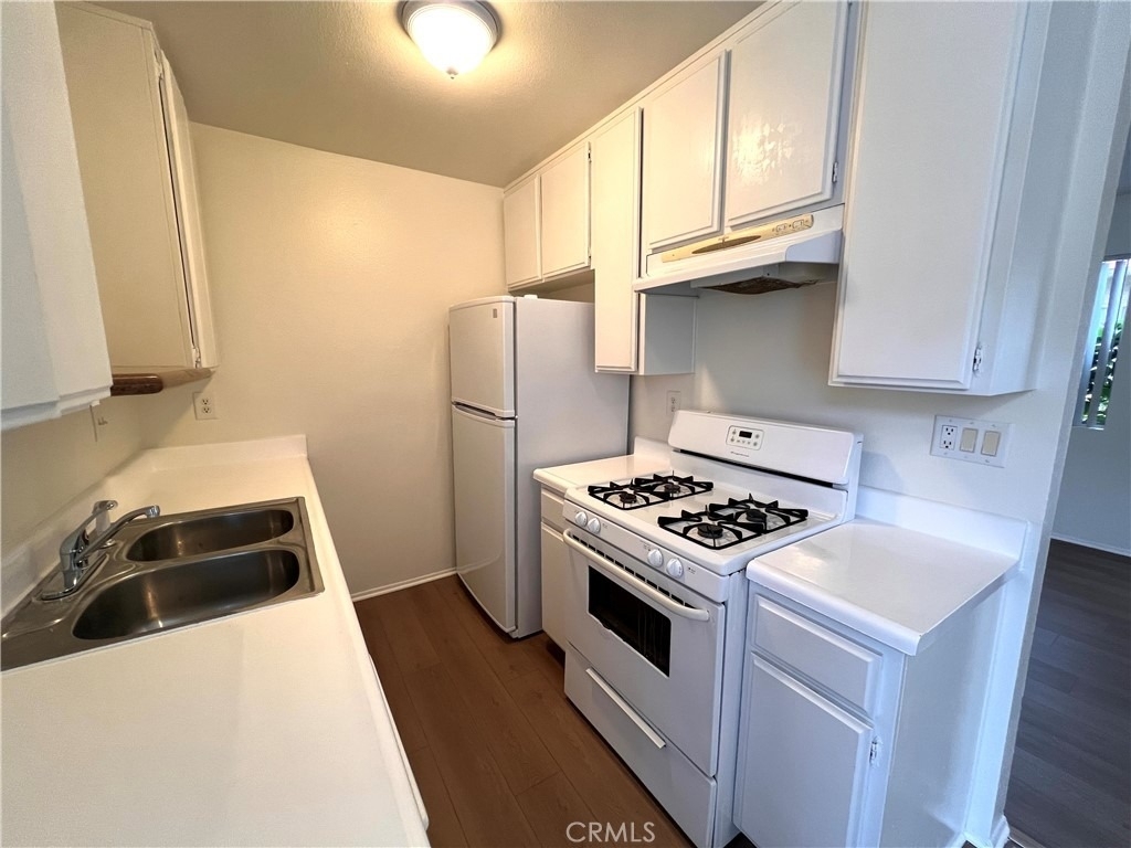 1637 W 227th Street - Photo 5