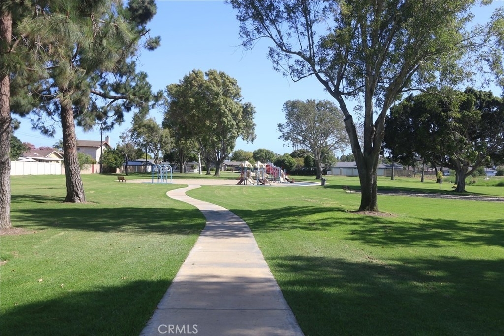 16572 Patricia - Photo 26