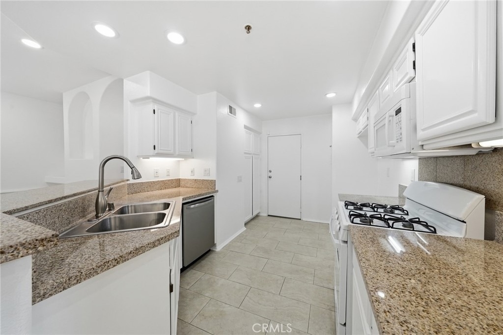 12921 Ternberry Court - Photo 9