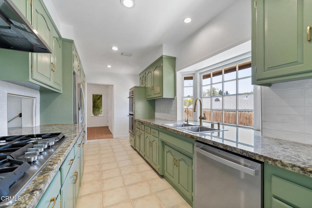 1412 Norton Avenue - Photo 10