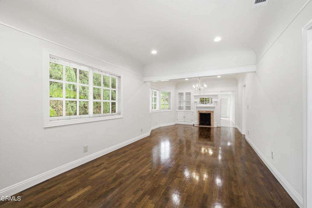 1621 Maltman Avenue - Photo 4