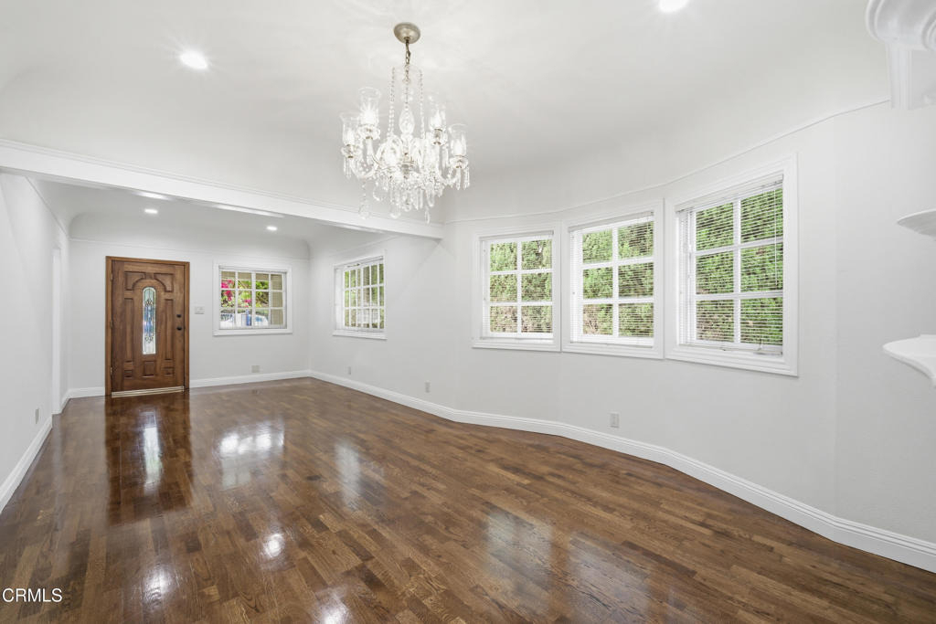 1621 Maltman Avenue - Photo 5