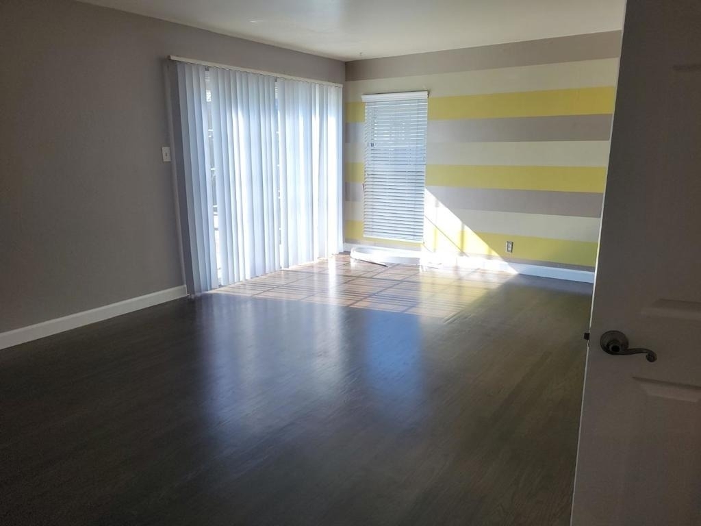 756 Broadmoor Drive - Photo 3