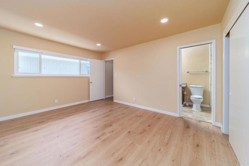 877 Miller Avenue - Photo 10