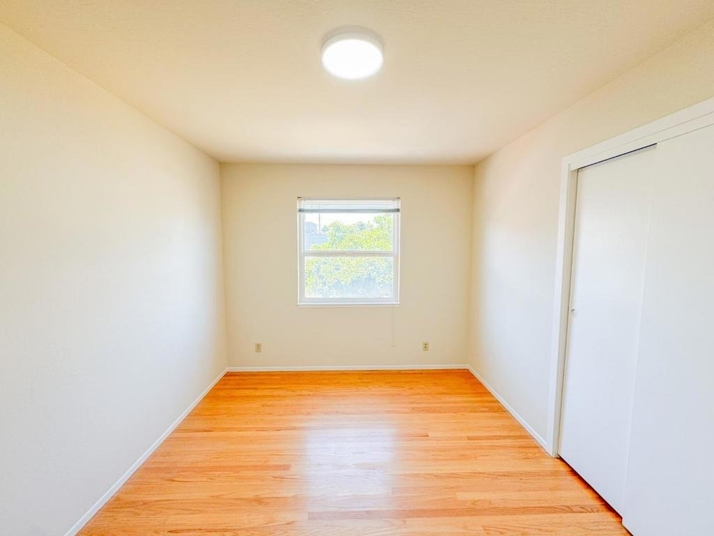 468 Acacia Avenue - Photo 7