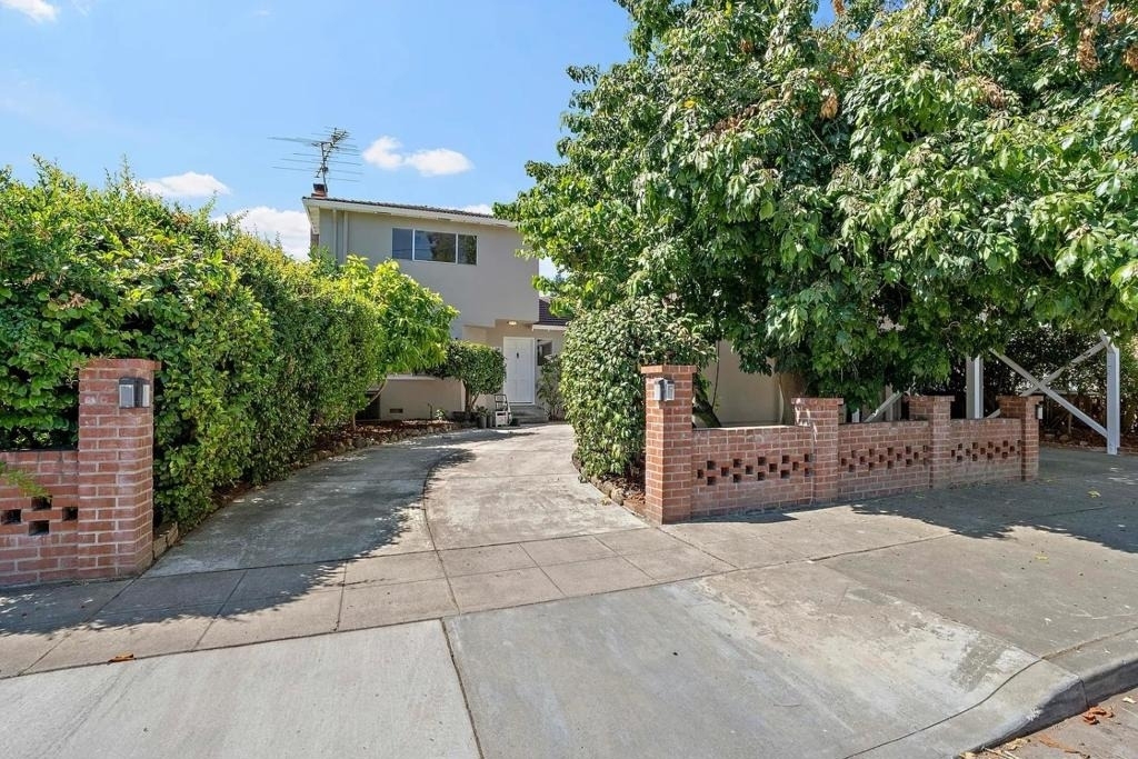 1486 Richards Avenue - Photo 0