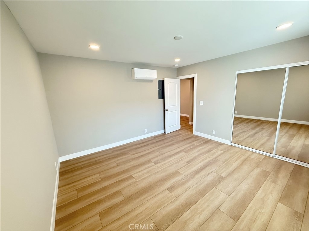919 E Acacia Avenue - Photo 3