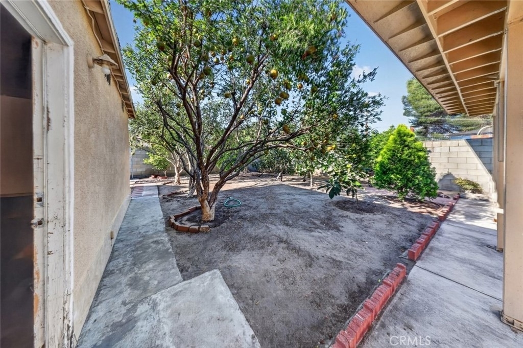 11407 Delano - Photo 38