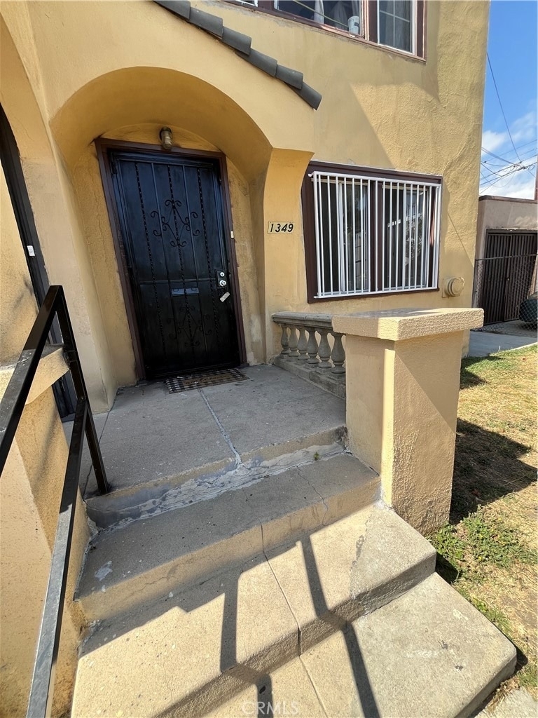 1349 W 49th - Photo 0
