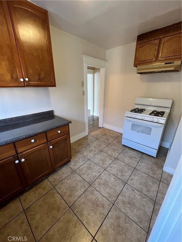 1349 W 49th - Photo 17
