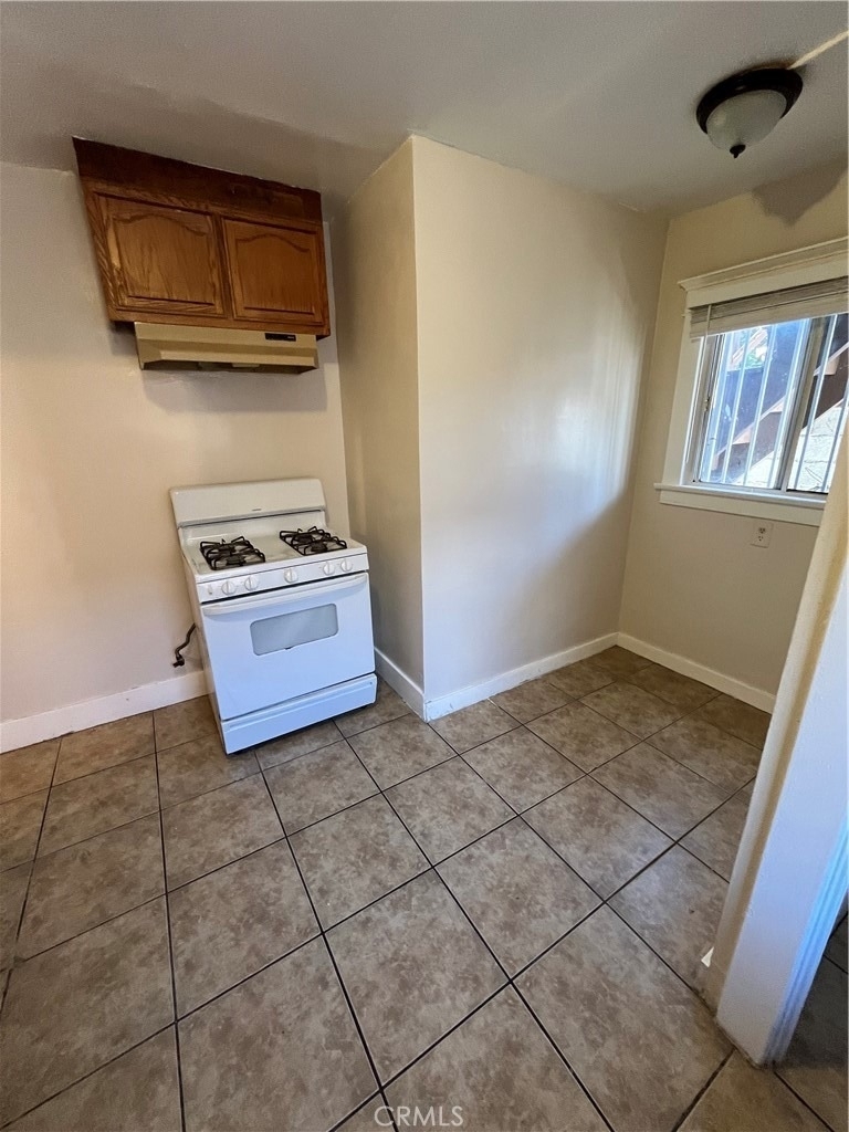 1349 W 49th - Photo 14