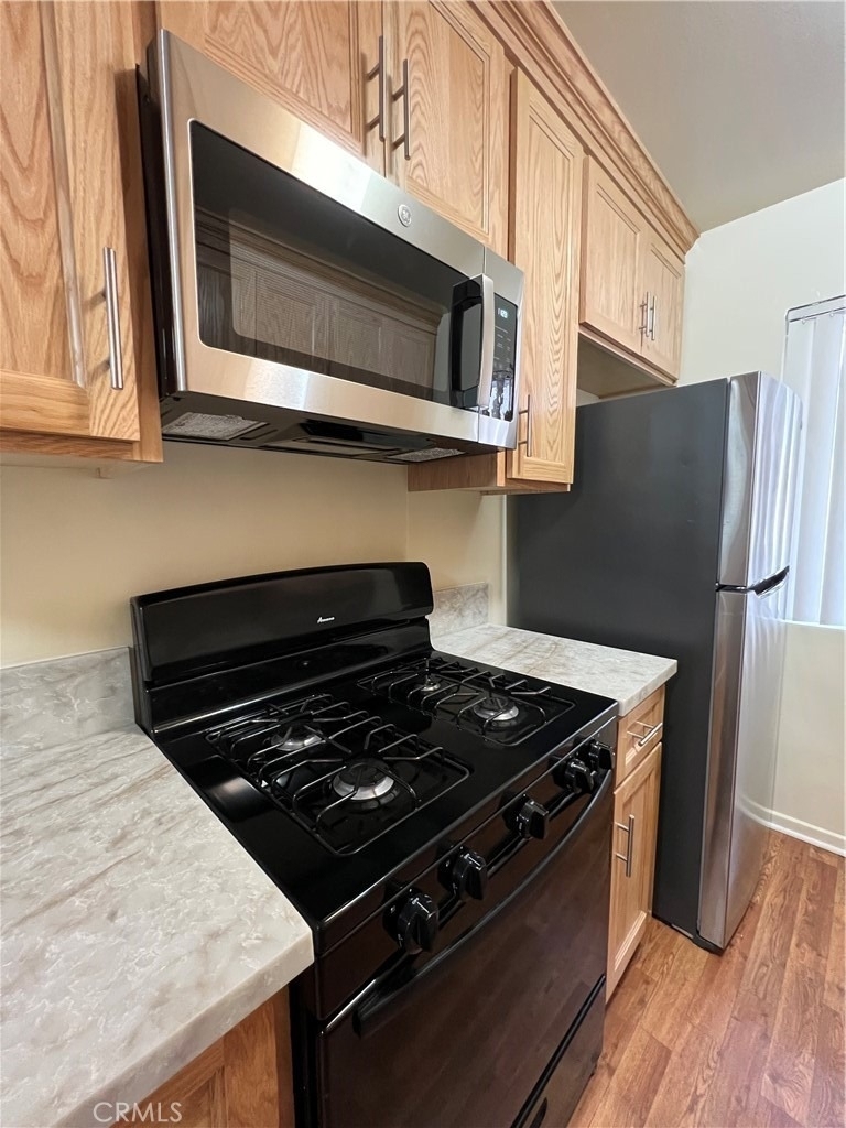 535 E Hazel - Photo 3
