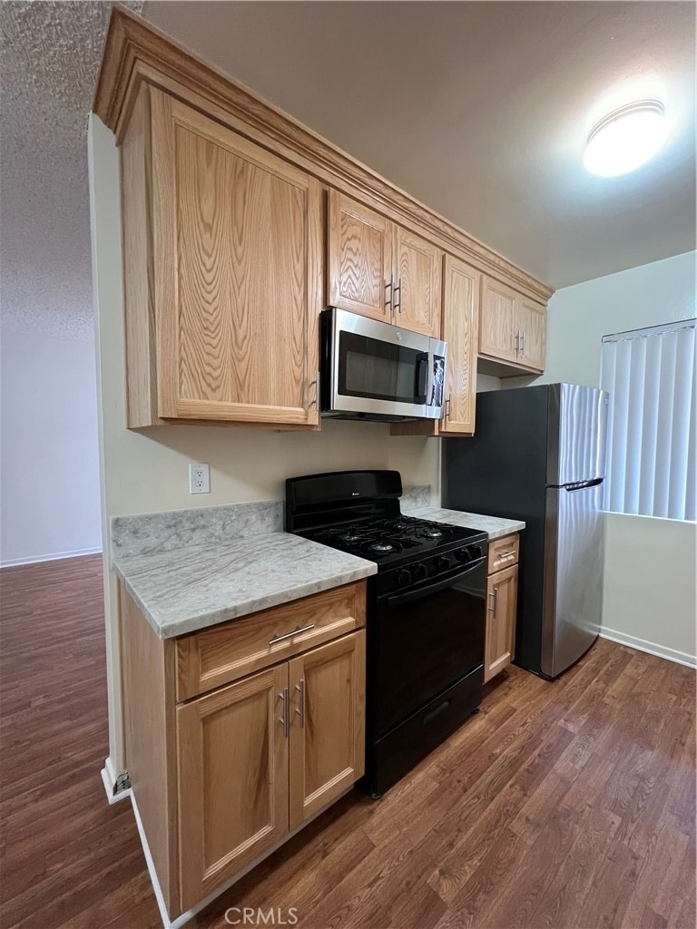 535 E Hazel - Photo 4