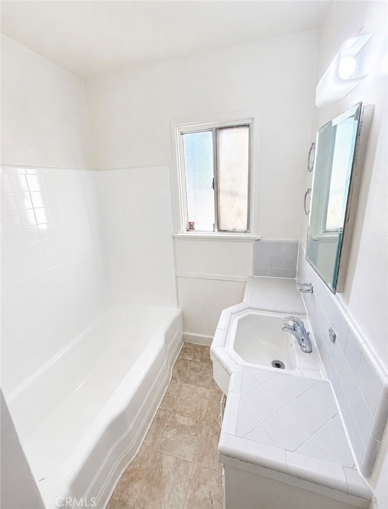 12823 Burbank - Photo 3