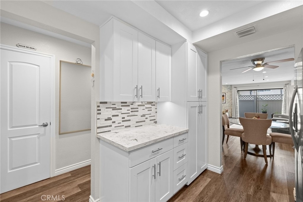 545 E Cypress - Photo 7